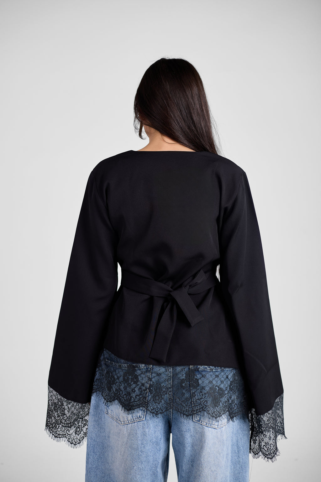 LACE TOP - BLACK