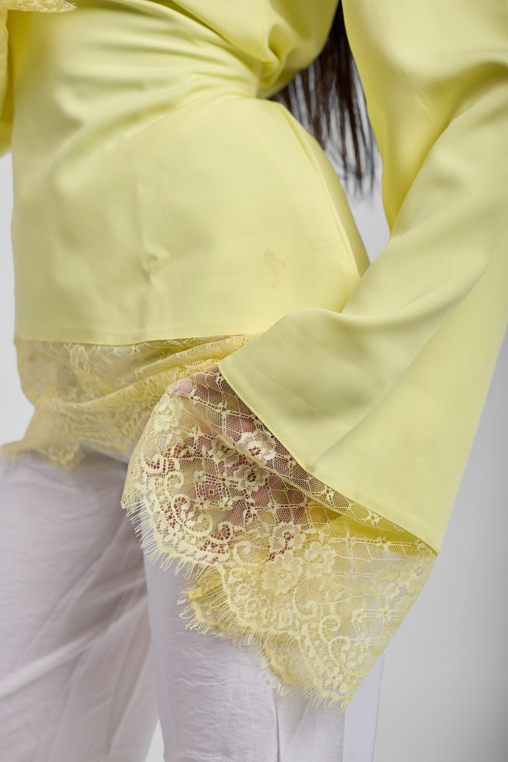 LACE TOP - LIGHT YELLOW