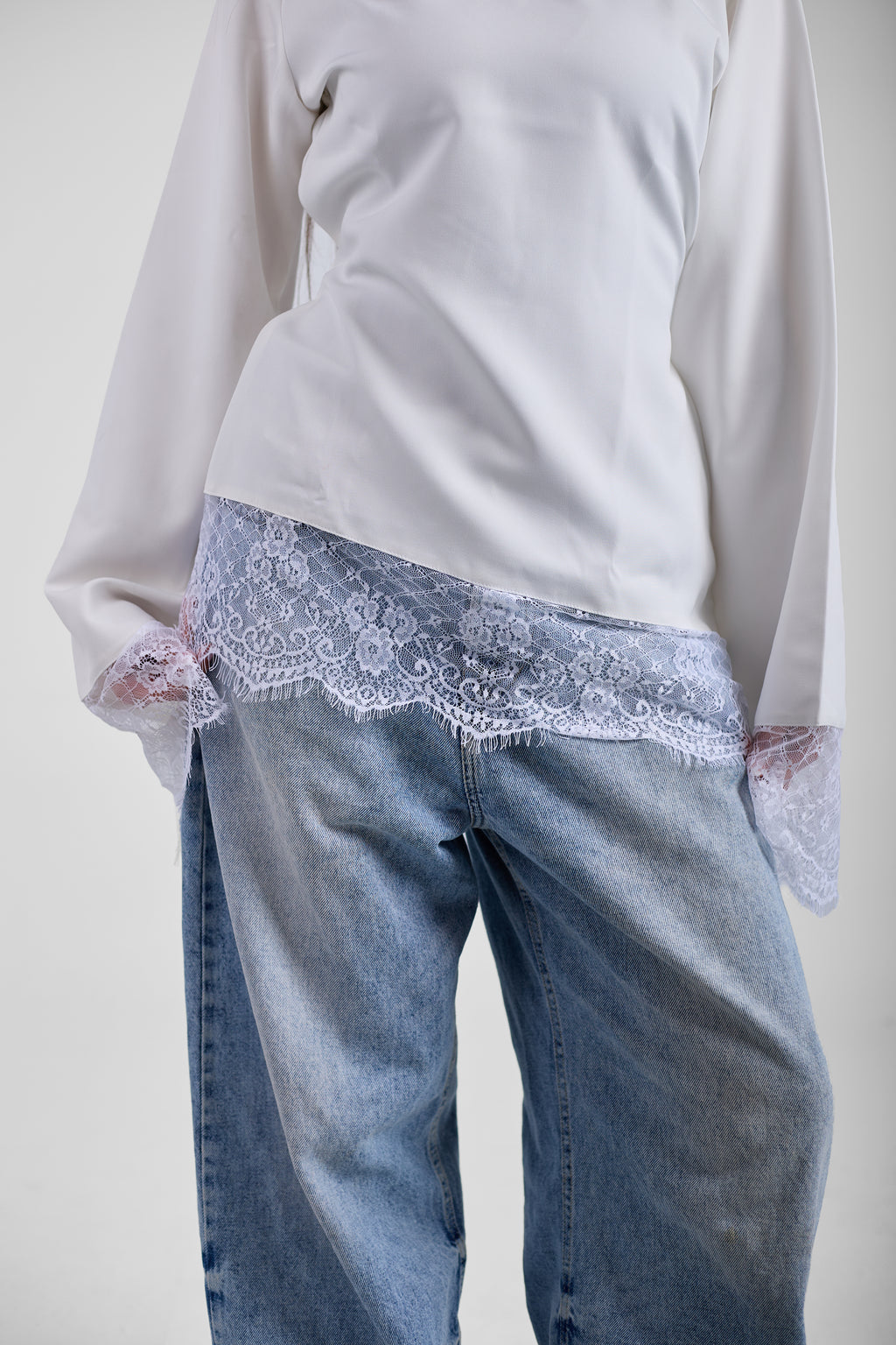 LACE TOP - WHITE